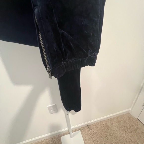 Paige - Hoxton Ankle Velvet Jeans- Deep Navy / Size 28 / Waist 16’ & Inseam 17’ - Picture 3 of 5